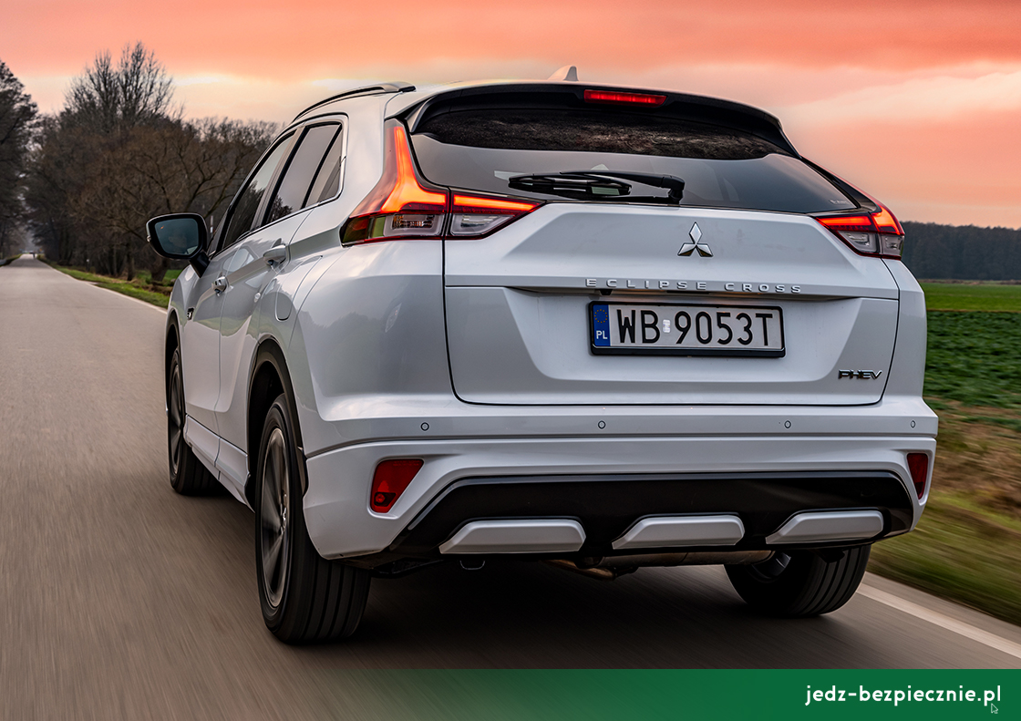 Premiera tygodnia - Mitsubishi Eclipse Cross PHEV facelifting - tył auta
